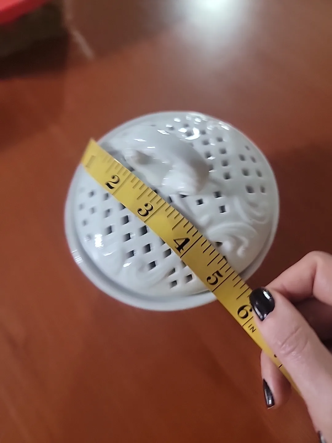 RR Treasures Porcelain Swan Covered Dish image indicator(7)