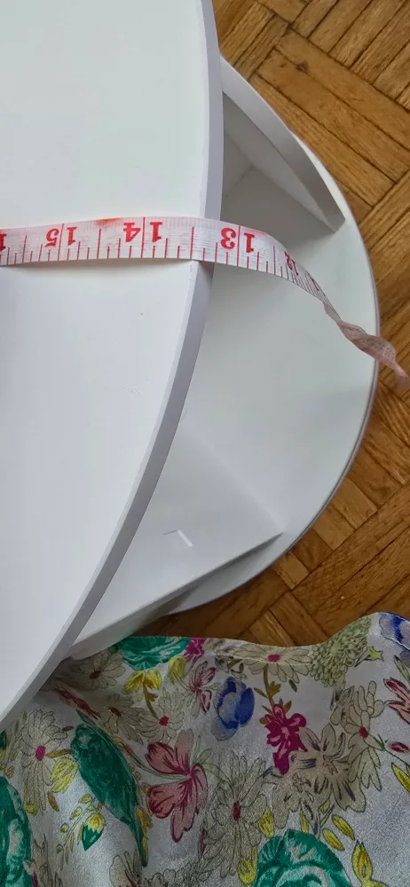 White Round Rotating Desk Organizer image indicator(3)