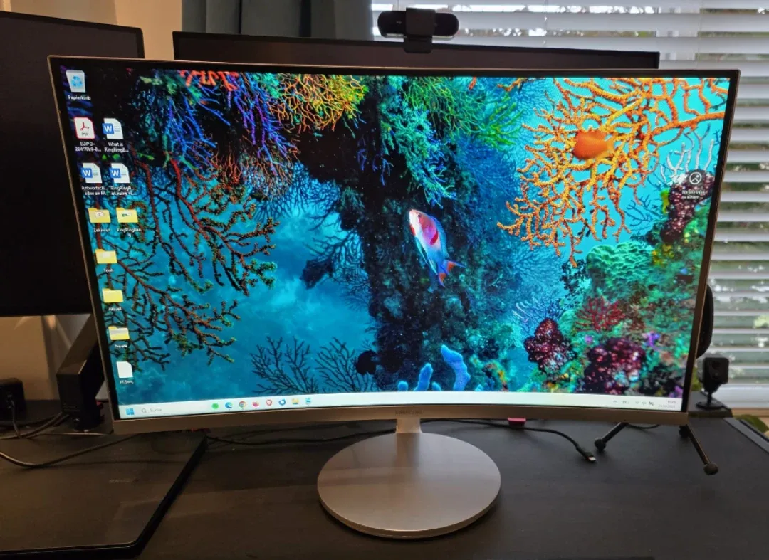 Samsung Curved Monitor