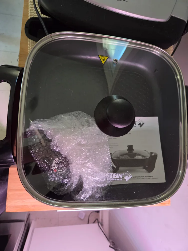 🥕 Holstein Housewares Electric Skillet - New in Box! image indicator(3)