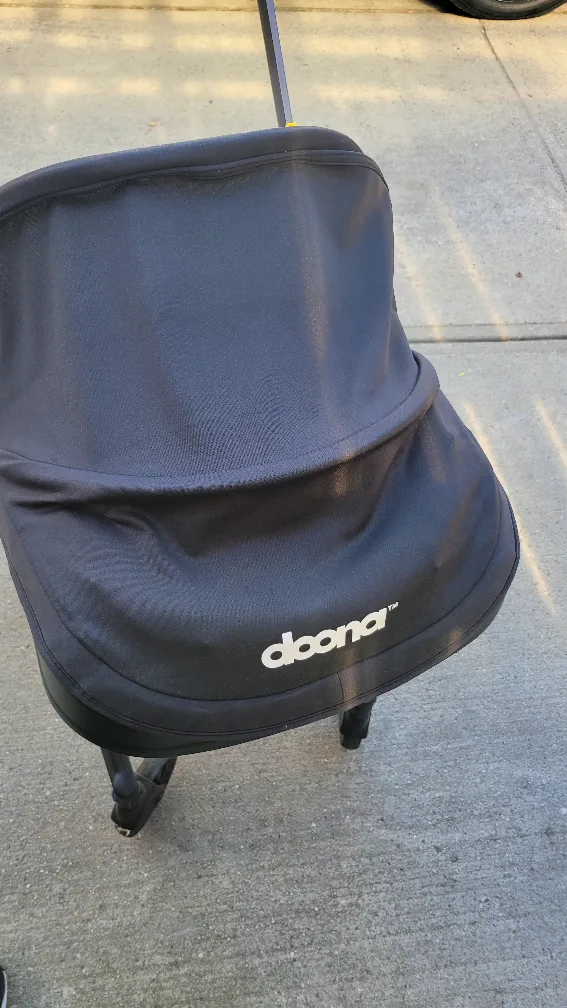 Doona Infant Car Seat Stroller - Black image indicator(3)