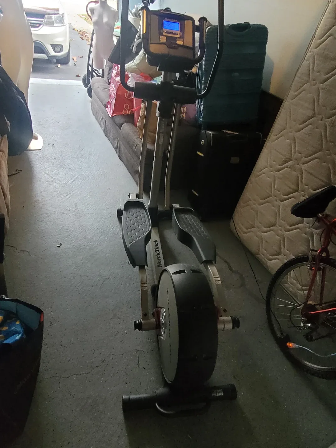 NordicTrack SpaceSaver SE7i Elliptical image indicator(7)