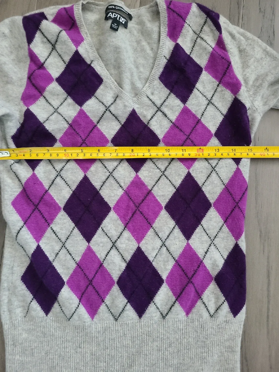 Cashmere Argyle Sweater - Size M Women's image indicator(4)
