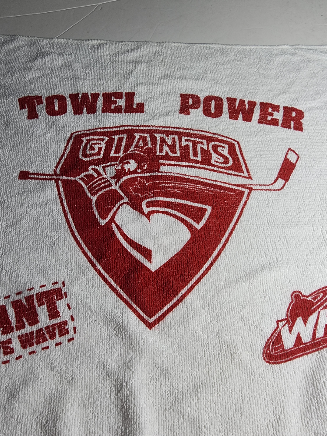 Vancouver Giants Microfibre Towel - photo 2