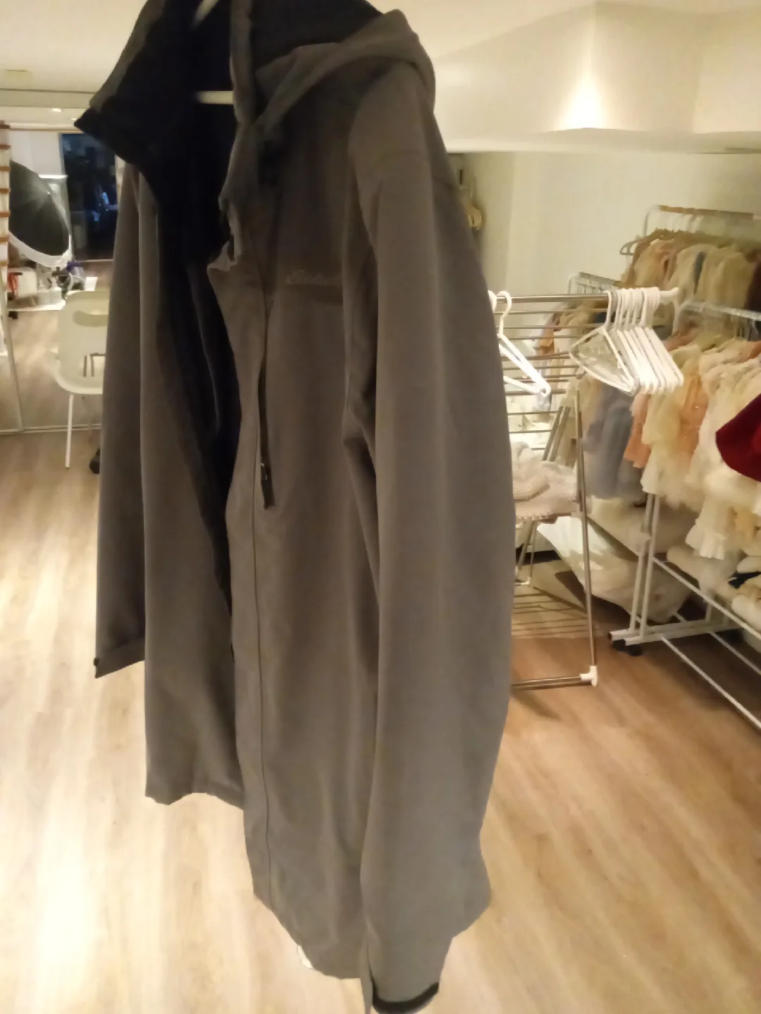 Eddie Bauer  Winter Men's L Jacket image indicator(3)