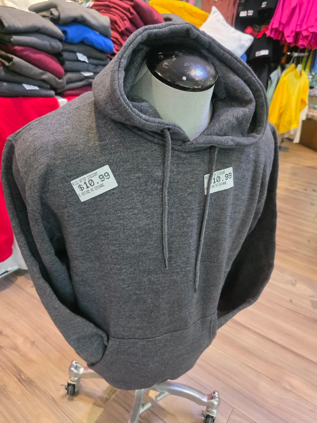 hoodies on sale for 7$ image indicator(4)