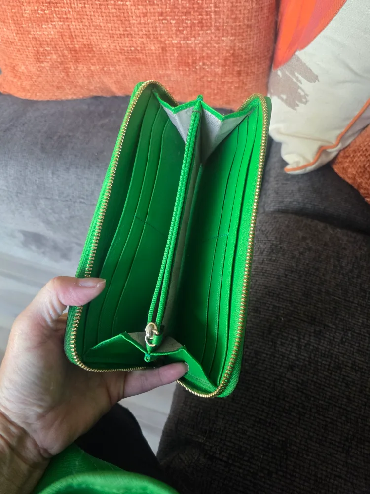 Michael Kors Green Leather Tote & Wallet Set image indicator(3)