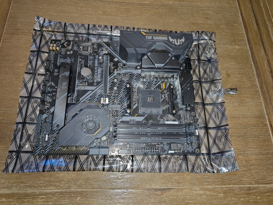 ASUS TUF GAMING X570-PLUS (WI-FI) Motherboard