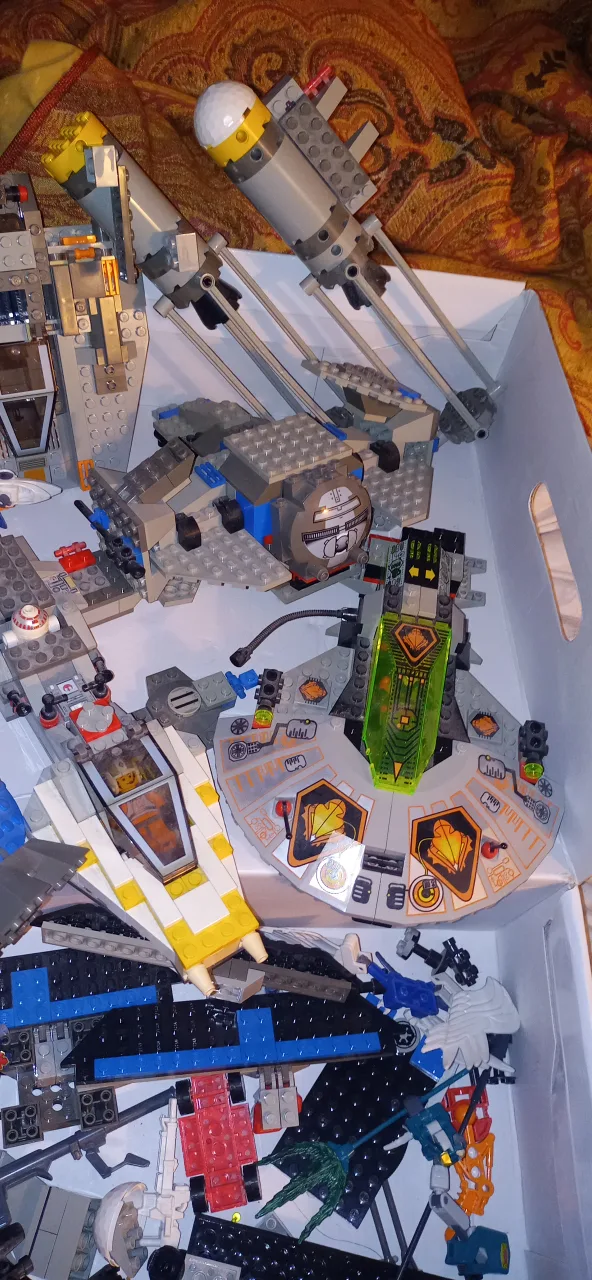 Lego Space Sets Lot image indicator(3)