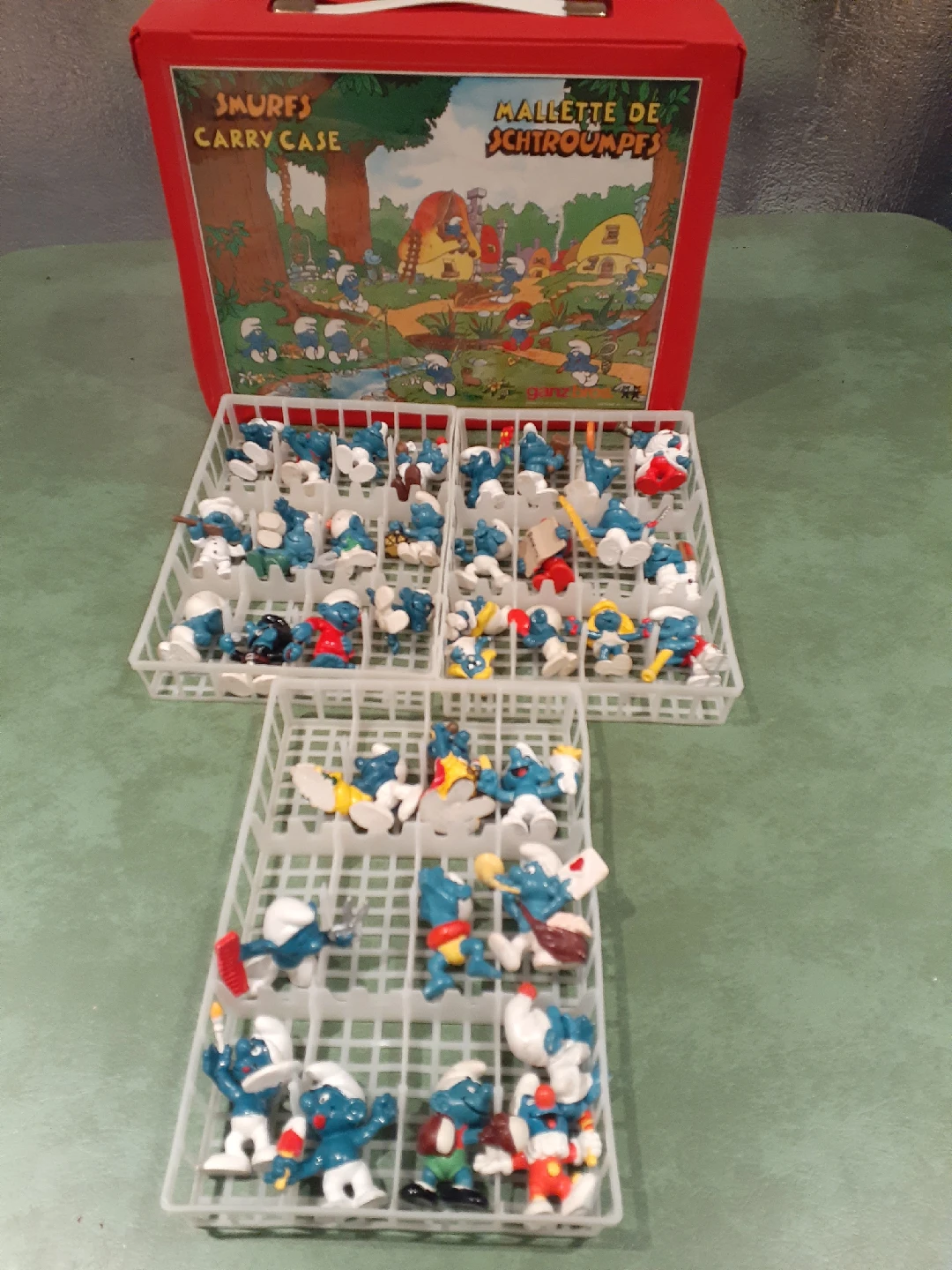 Vintage Smurfs Carry Case with Figurines