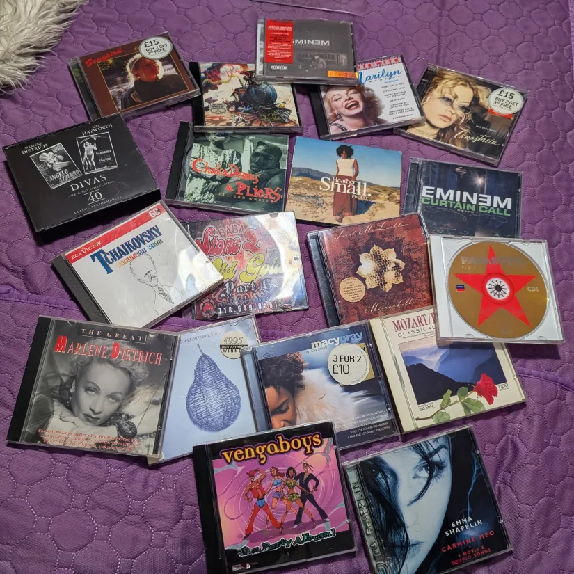 Mixed CDs - Variety of Artists image indicator(2)