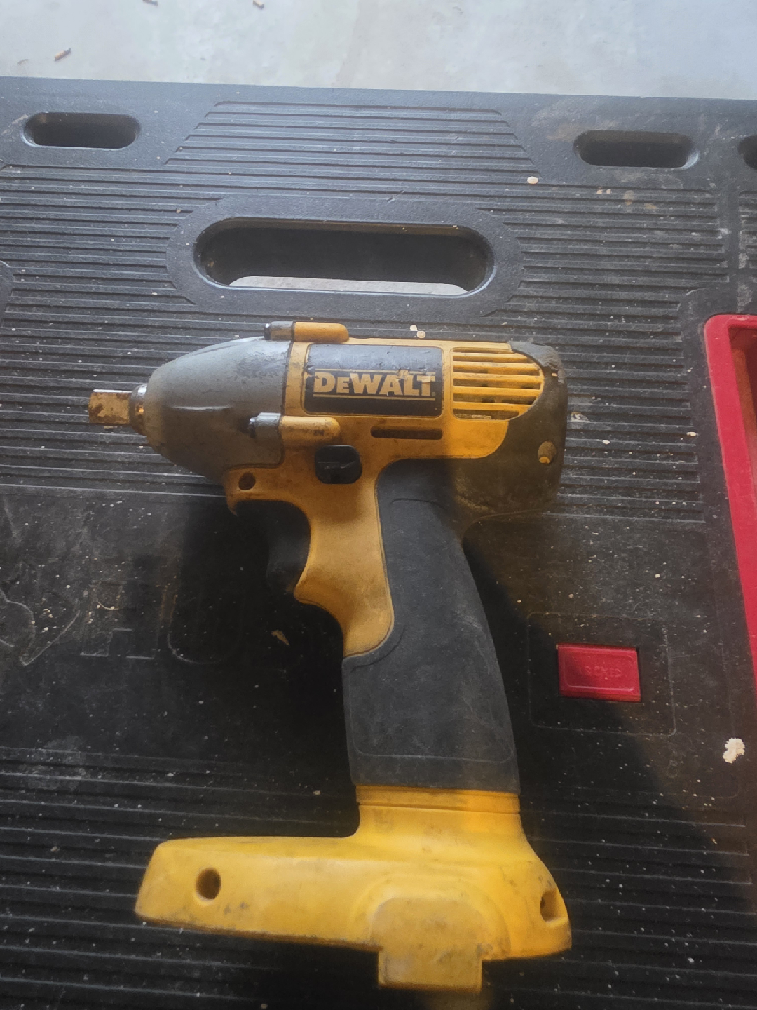DeWalt DW055 Cordless Impact Wrench
