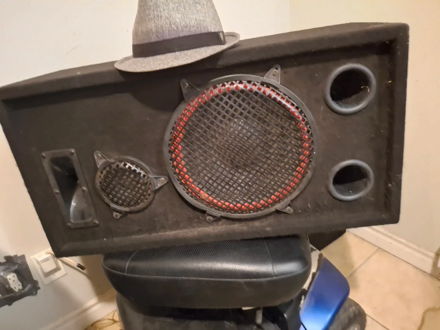 proline speakers image indicator(2)