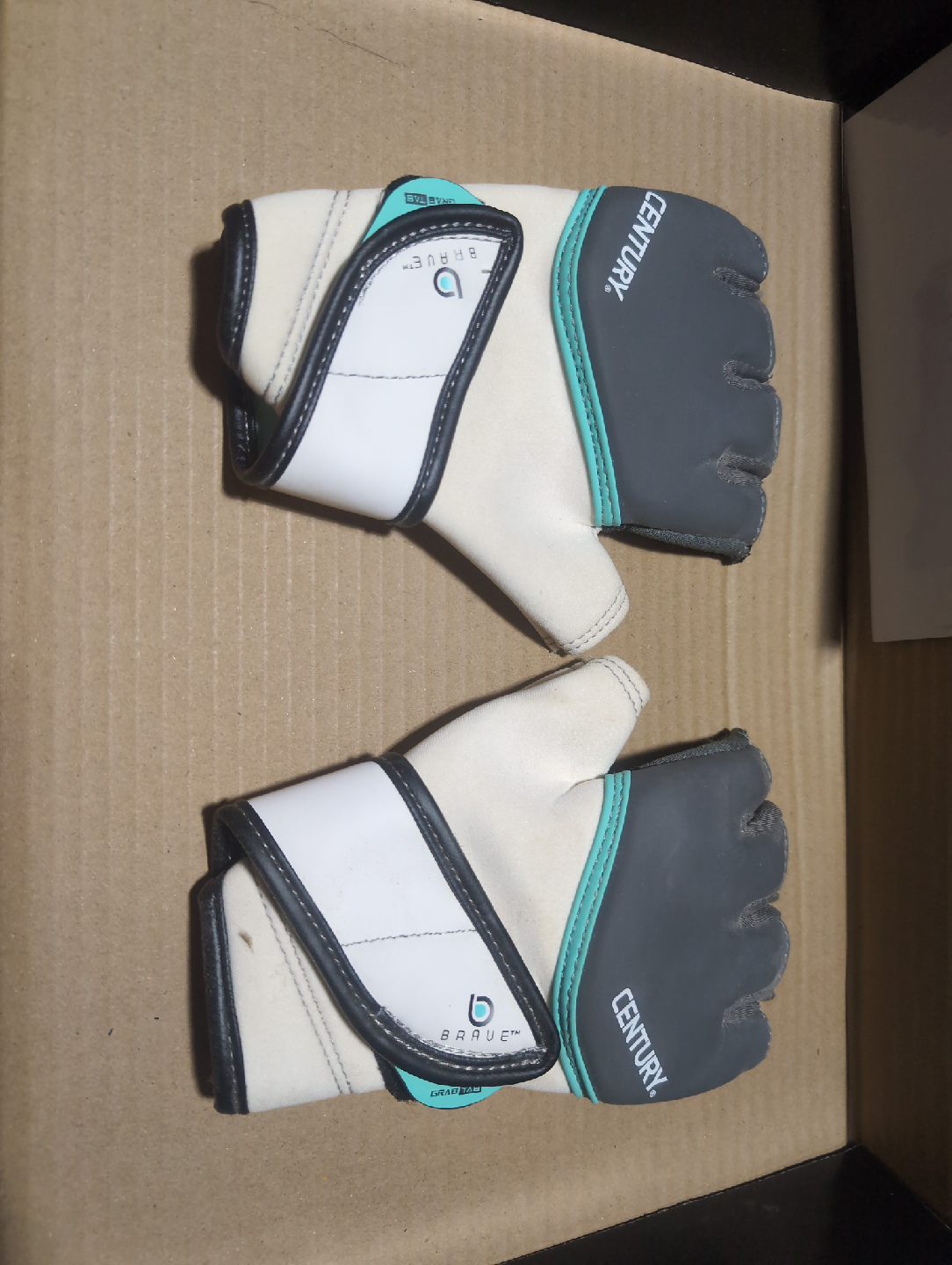 Century Bag Gloves Womens Boxing small/medium