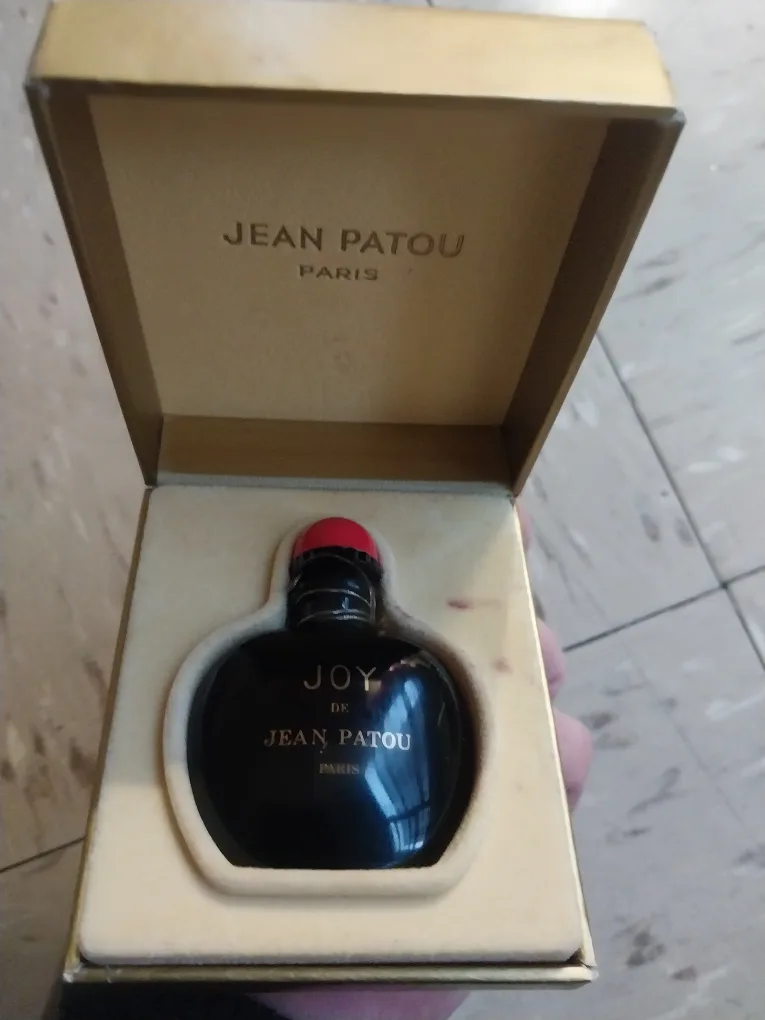 Joy de Jean Patou Paris Parfum image indicator(4)