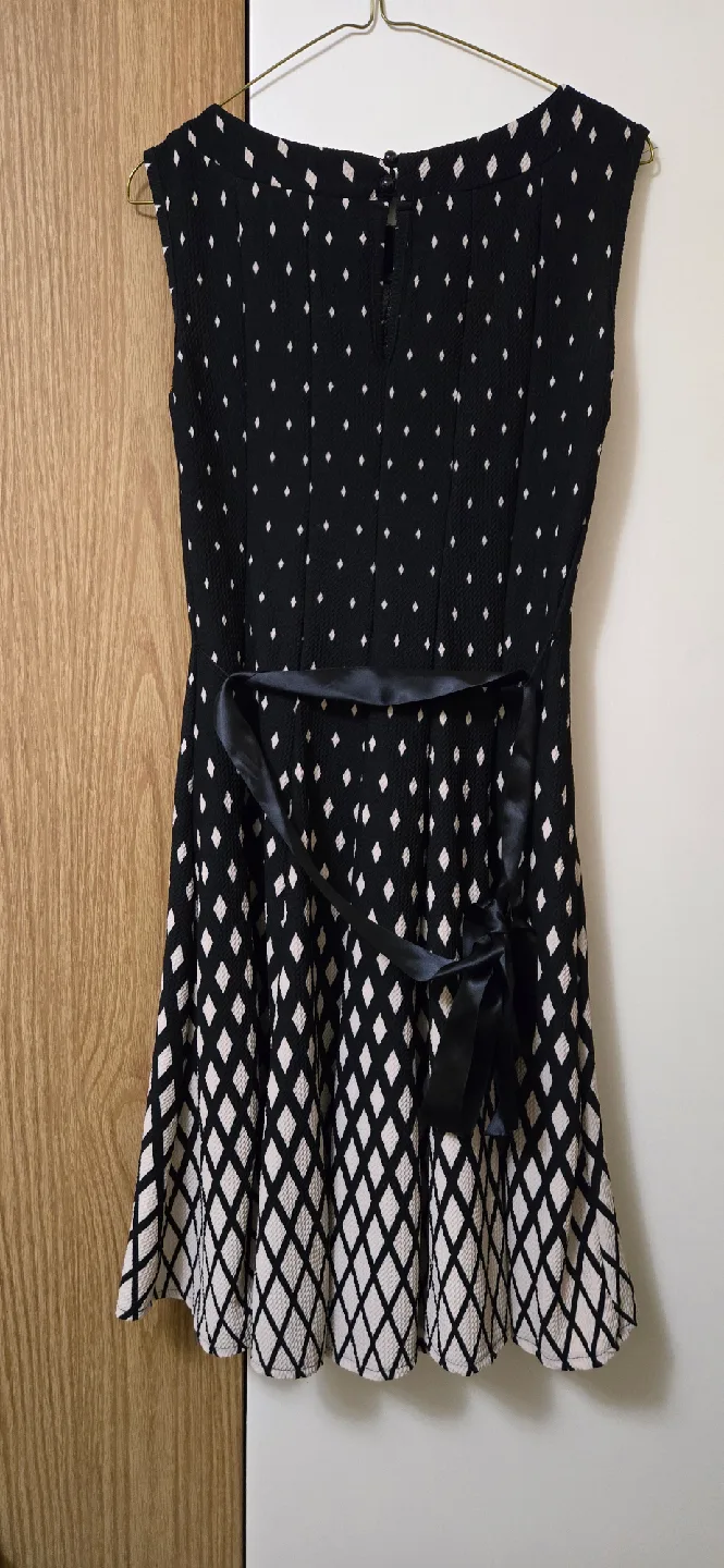 HAANI Petite Black/Beige Dress - Size PS image indicator(2)