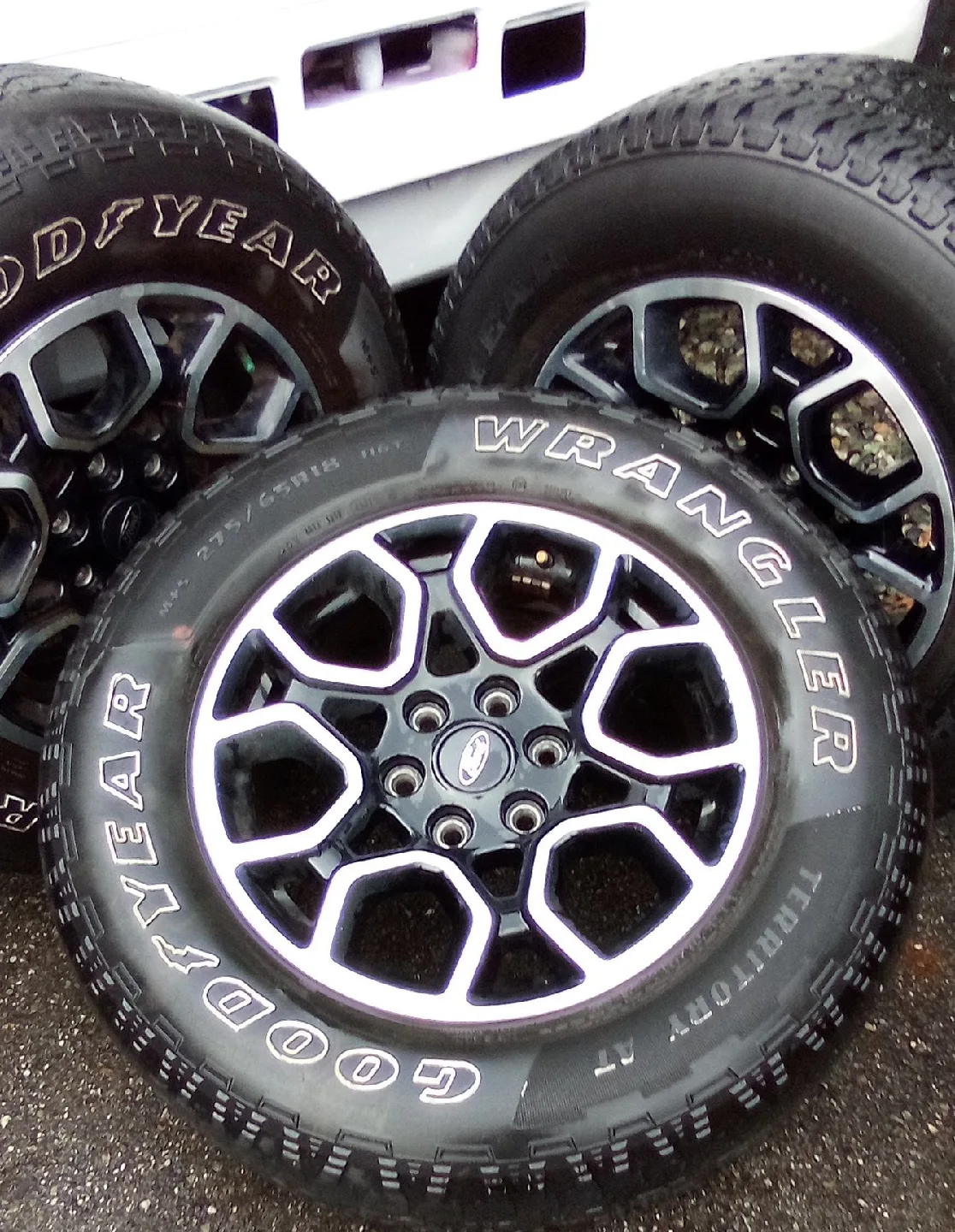 Goodyear Wrangler & Michelin Tire Set - 275/65R18 thumbnail