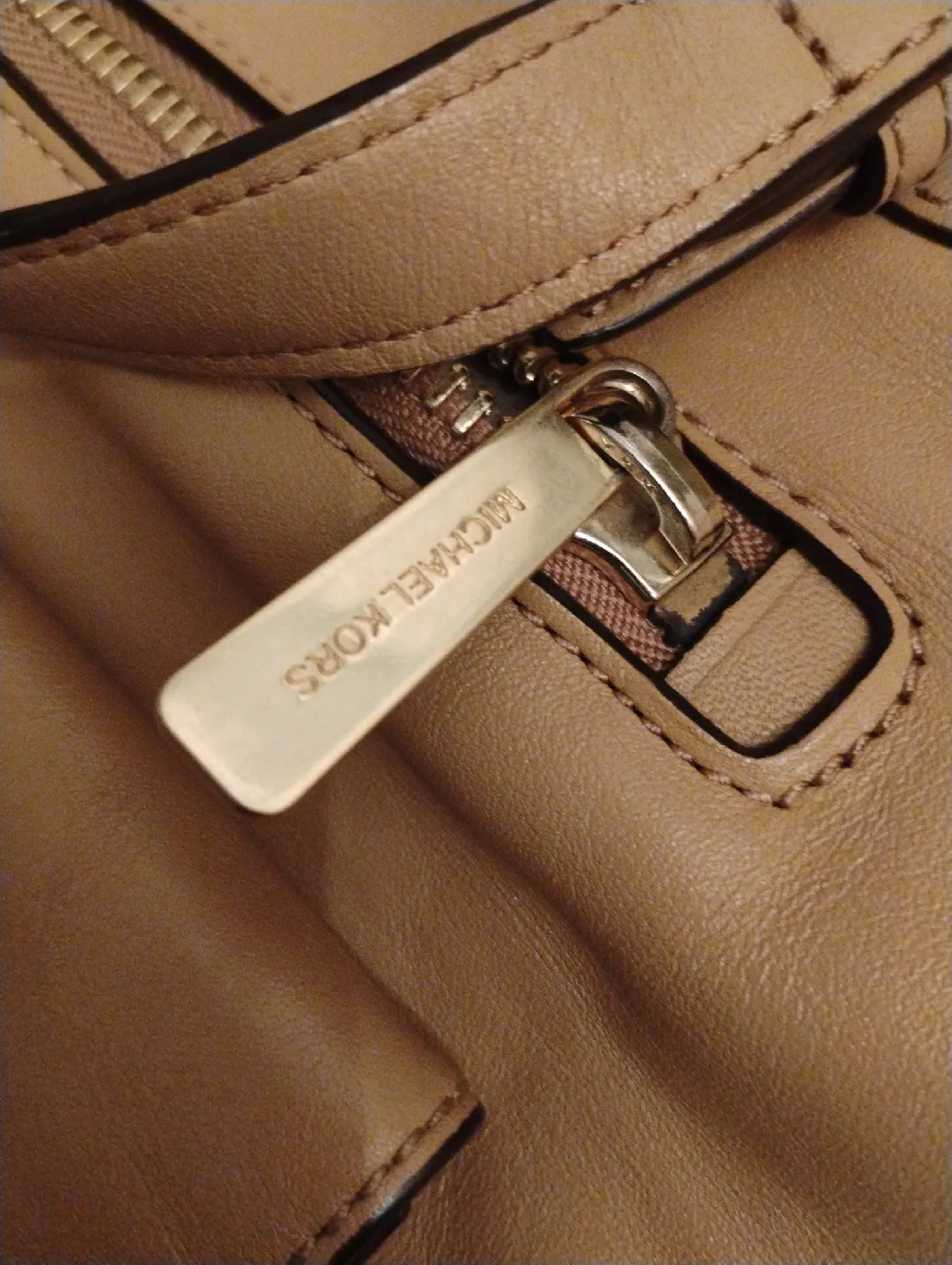 Michael Kors Tan Leather Handbag image indicator(5)