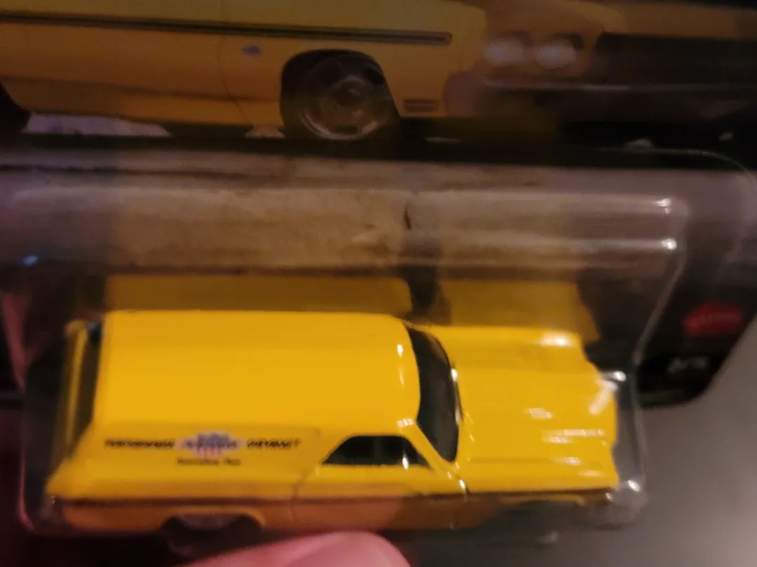 Hot Wheels Premium '70 Chevelle SS Wagon image indicator(5)