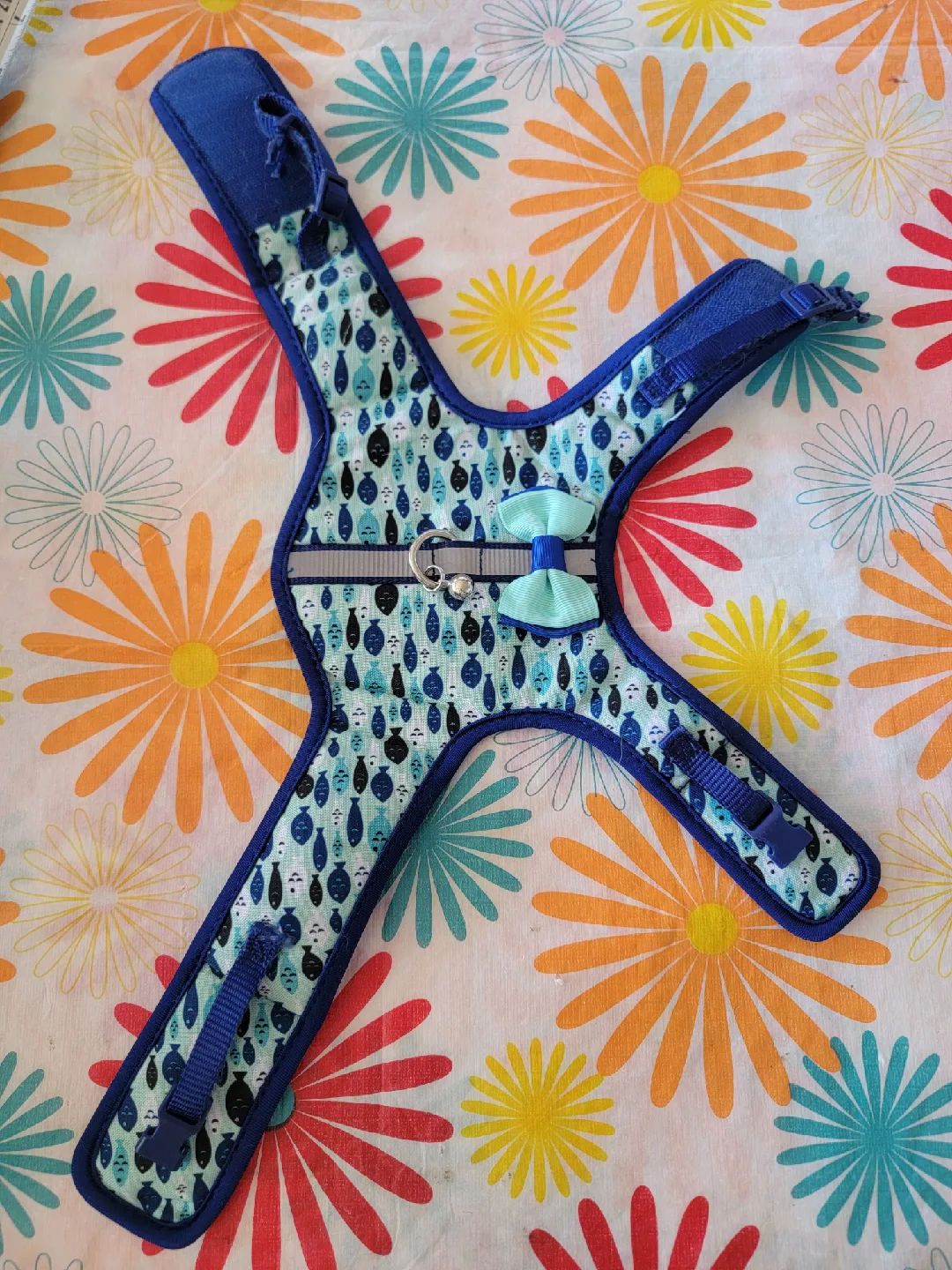 Blue Fish Pattern Cat Harness with Bow image indicator(5)
