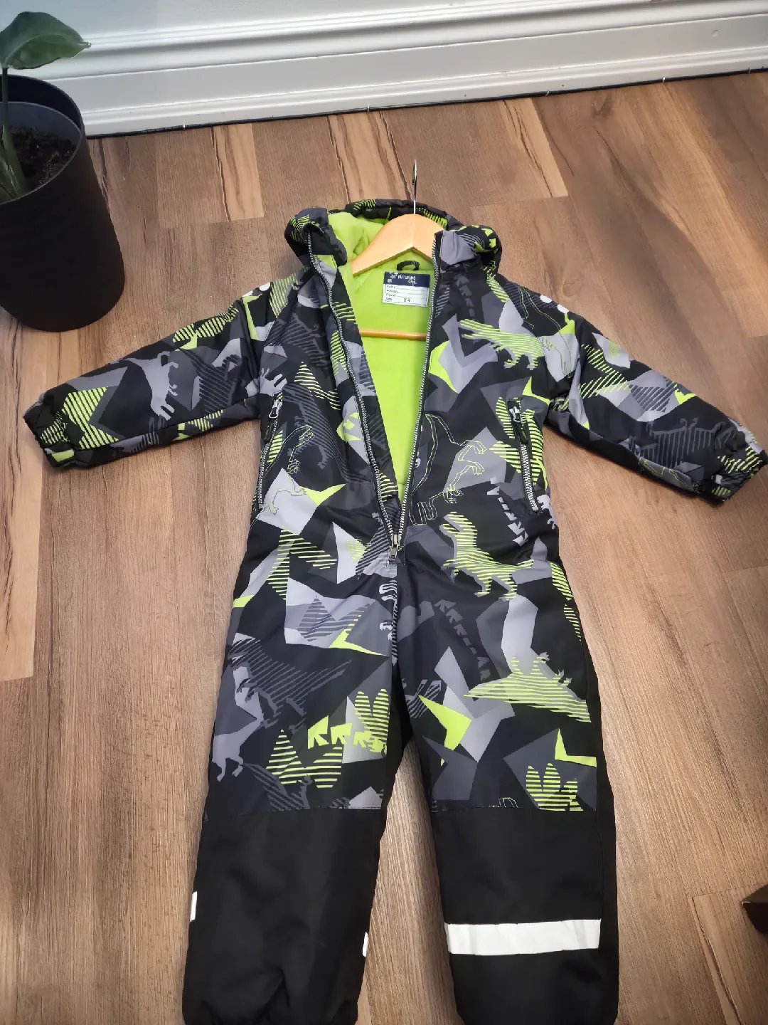 Futurino Boys Snowsuit Size 104 image indicator(3)