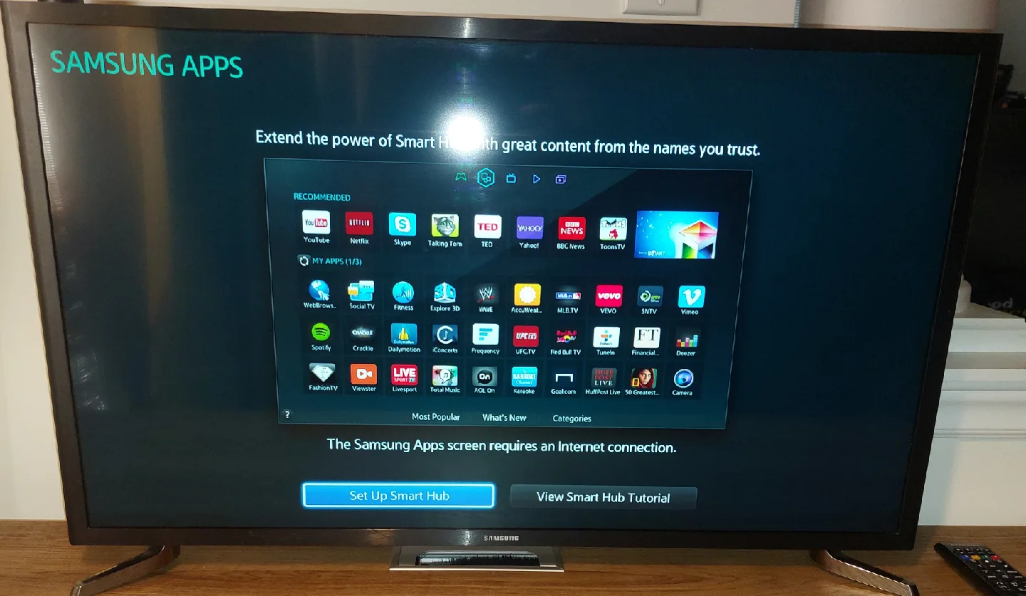 Samsung UN32J5205AF 32" Smart TV thumbnail