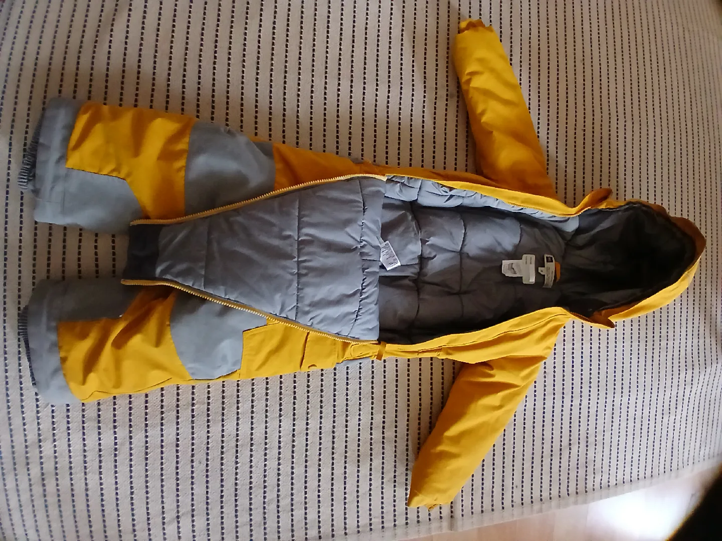 MEC Yellow/Grey Snowsuit - Size 4 image indicator(3)