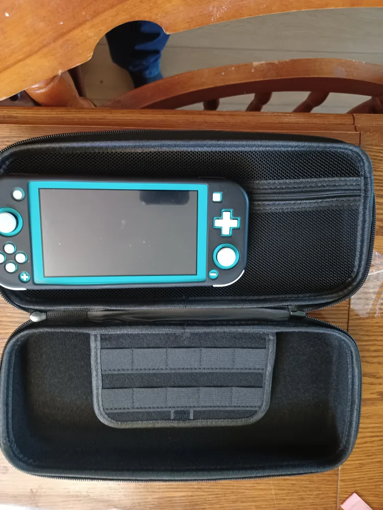 Black Carrying Case " Nintendo switch not included" image indicator(3)