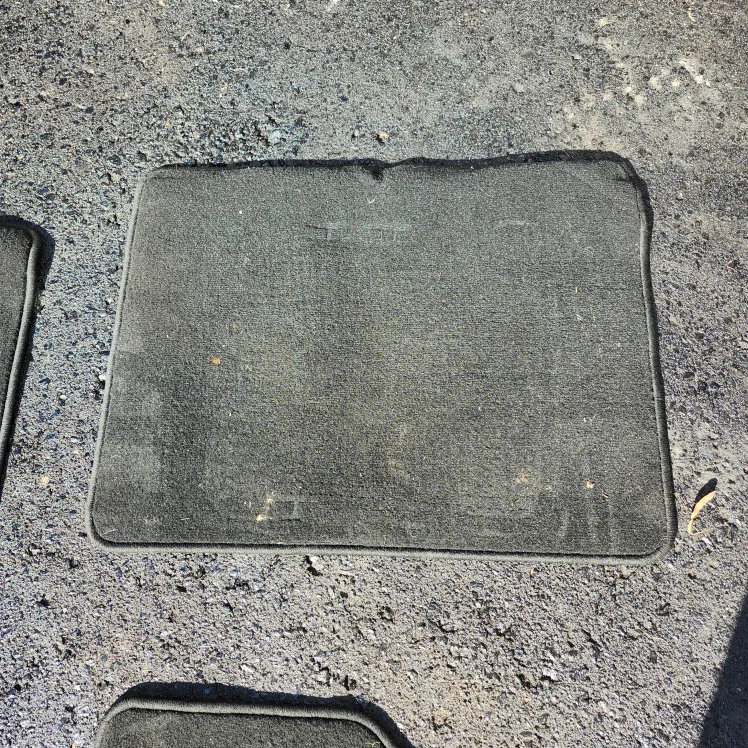 F150 Carpet Floor Mats - Black image indicator(4)