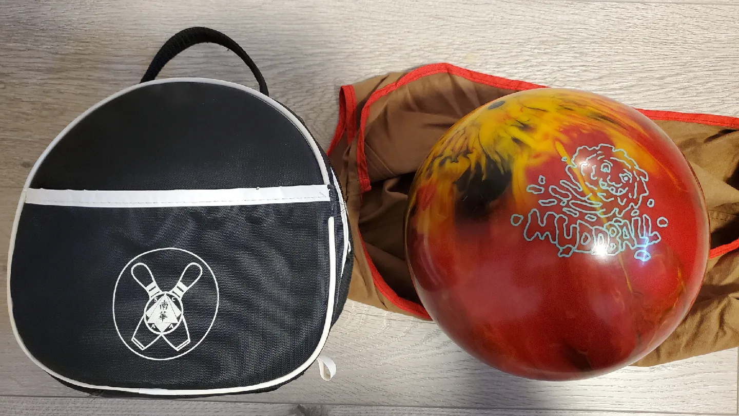 Brunswick Mud Ball Bowling Ball with Bag image indicator(2)