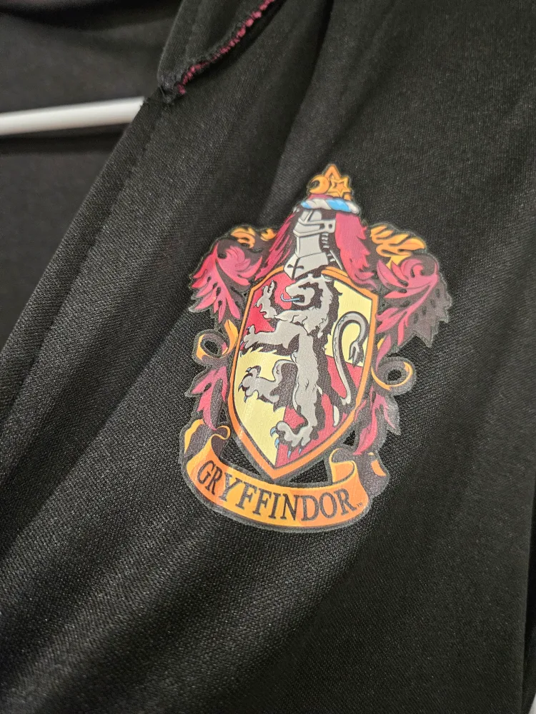 Harry Potter Gryffindor Robe image indicator(2)