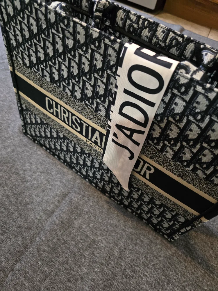 Christian Dior Oblique Tote Bag image indicator(3)