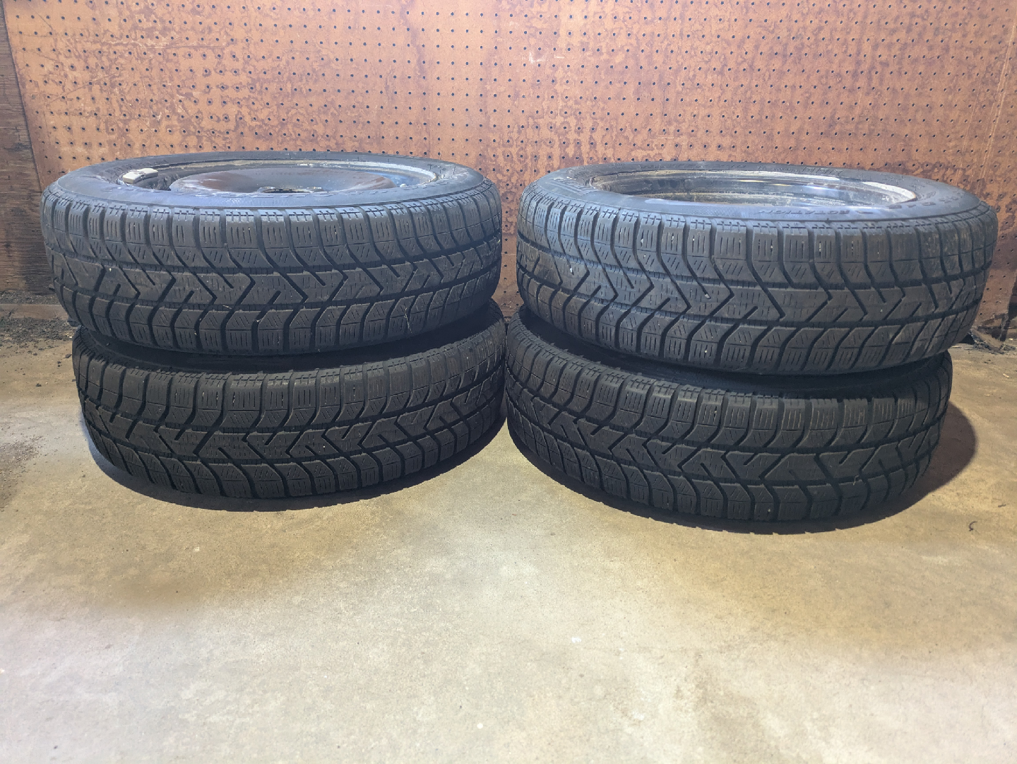 Set of 4 Pirelli Winter Tires 175/65R15 - photo 2