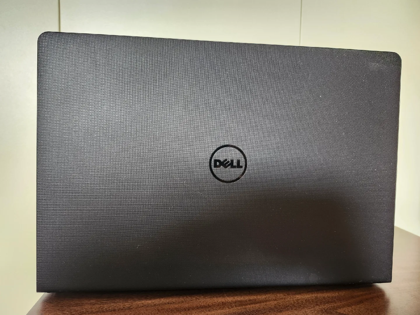 Dell Inspiron 15 5000 Series Laptop image indicator(5)