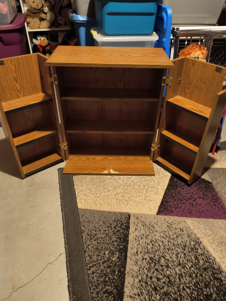 Wooden Cabinet with Shelves - photo 3