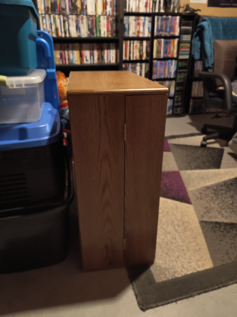Wooden Cabinet with Shelves - photo 4