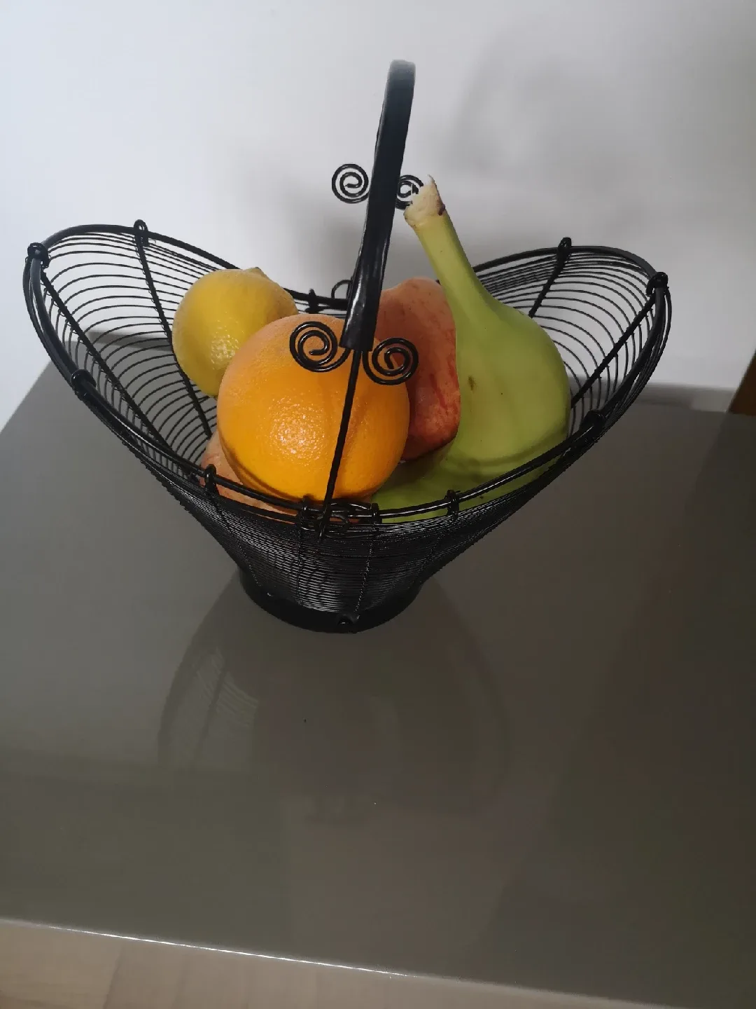Black Wire Fruit Basket with Handle image indicator(3)