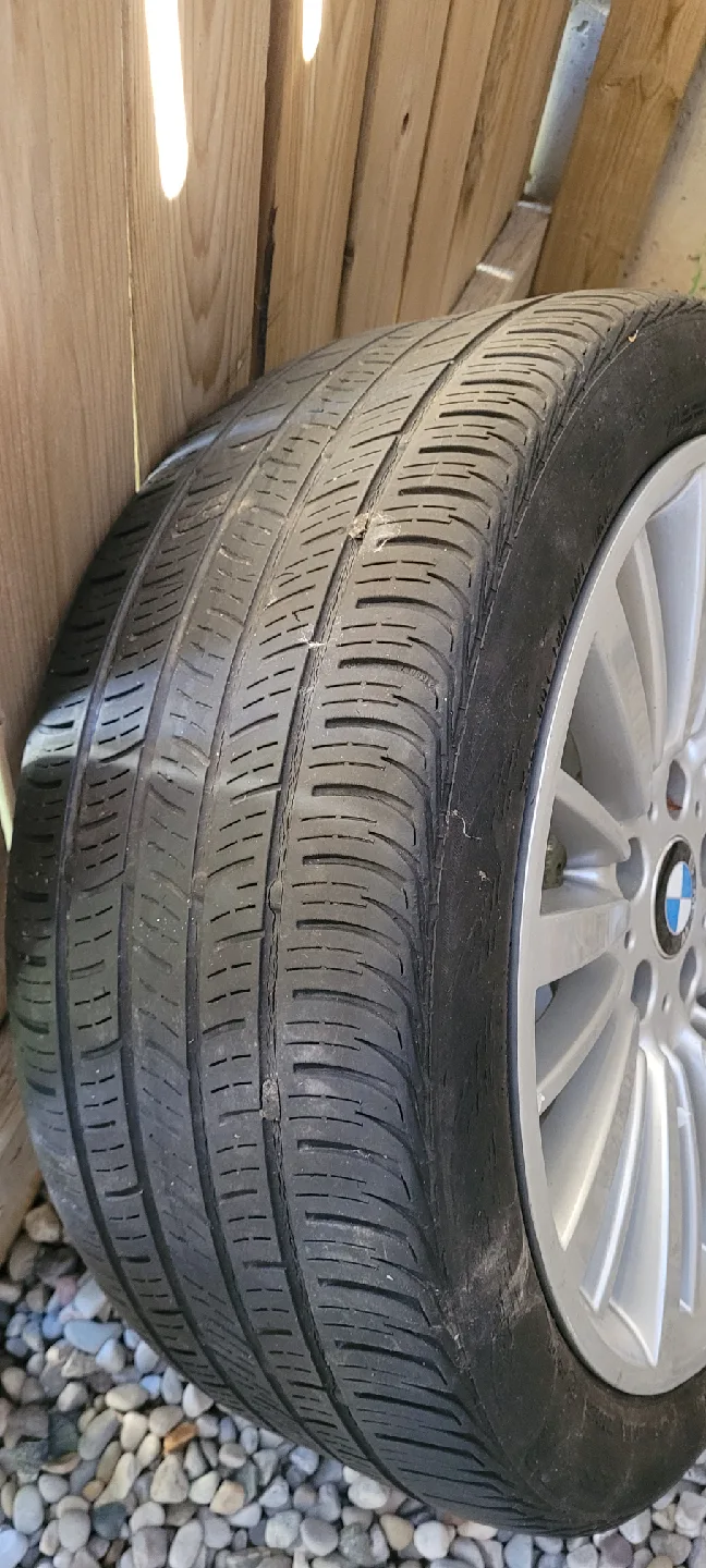 BMW Rim with Continental Tire 225/45 R18 image indicator(2)