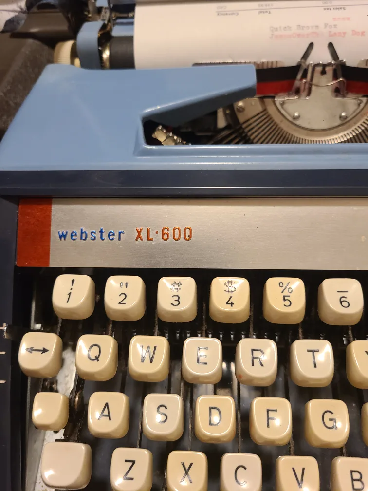 Brother Webster XL-600 Typewriter w/ Case image indicator(3)