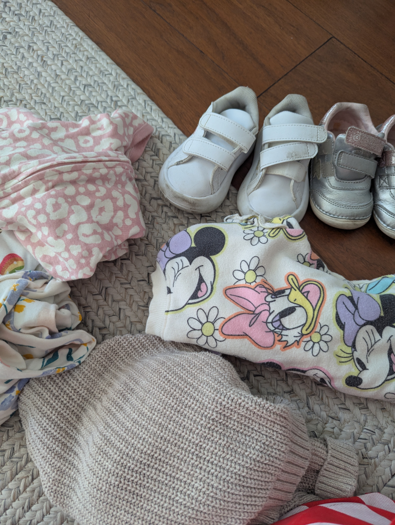 *Free little girls clothes 18months ish, 18-24months* - photo 4