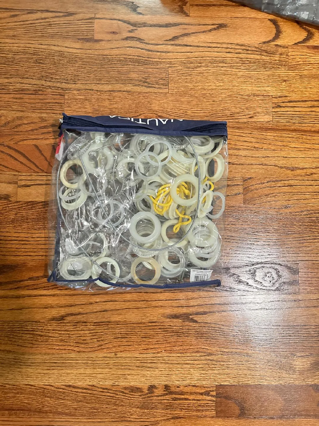 Assorted Decorative Curtains image indicator(2)