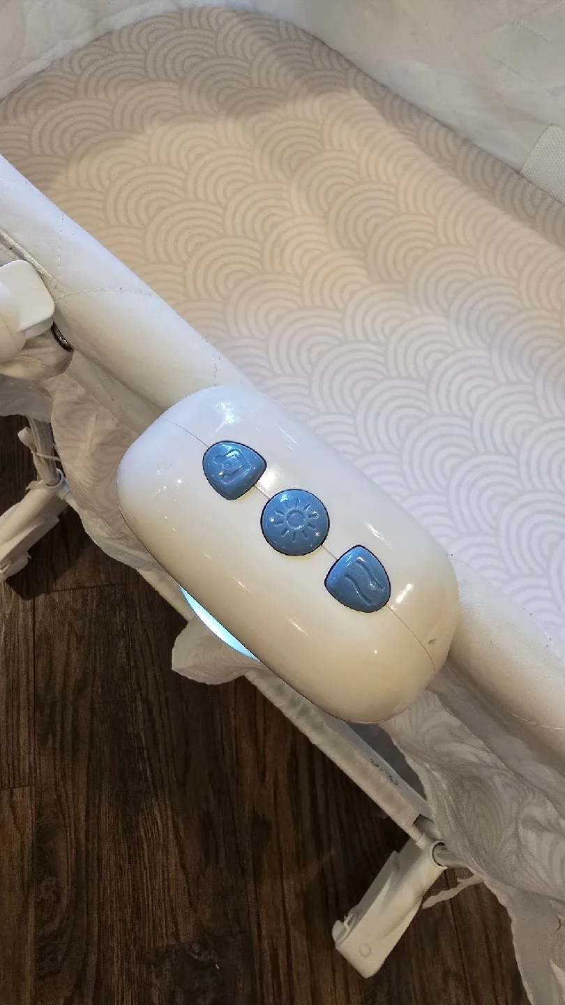 Bily Bassinet - White image indicator(10)