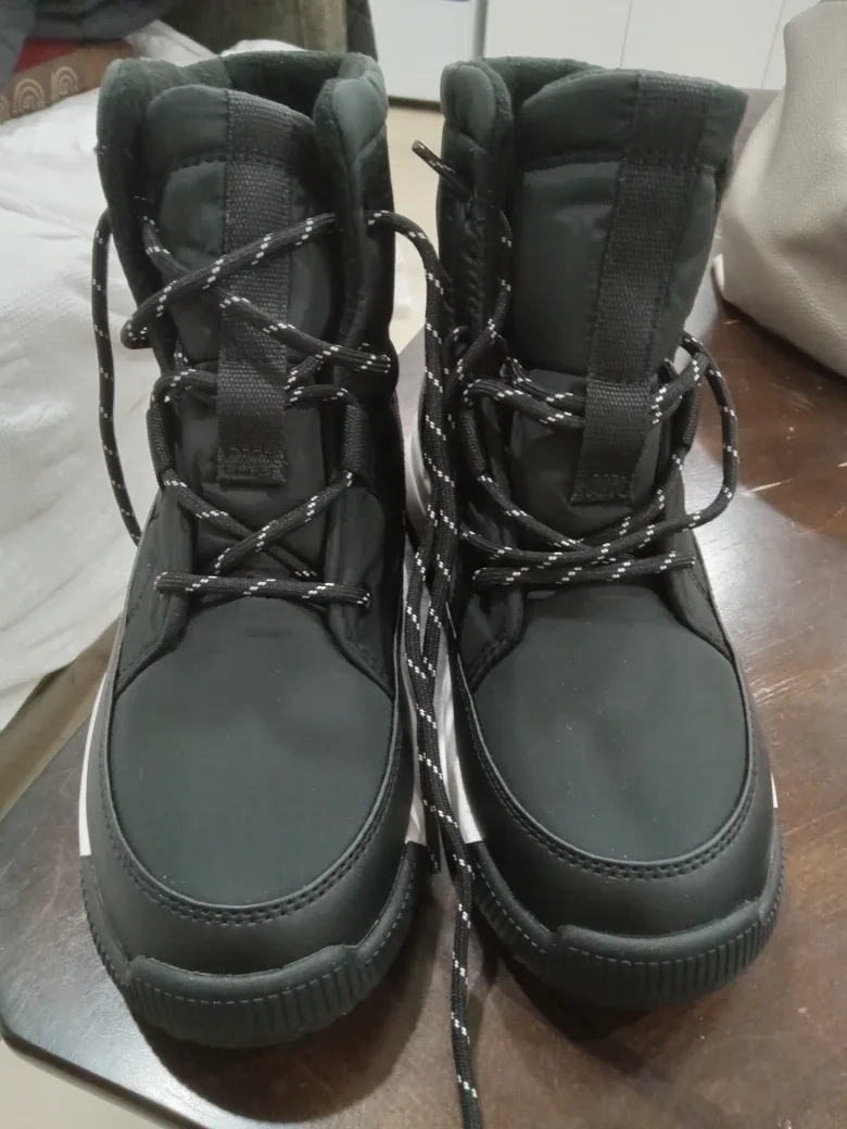 Sorely waterproof winter boots size 7.5 image indicator(2)