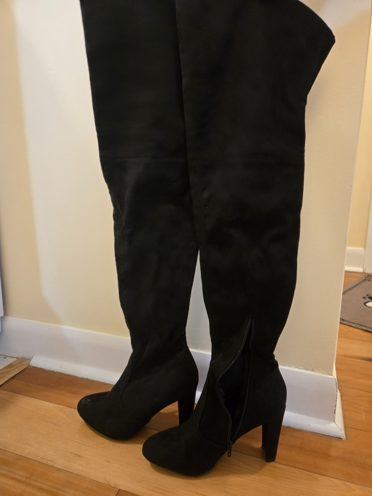 Thigh High Boots - Size 8 - Black - photo 2