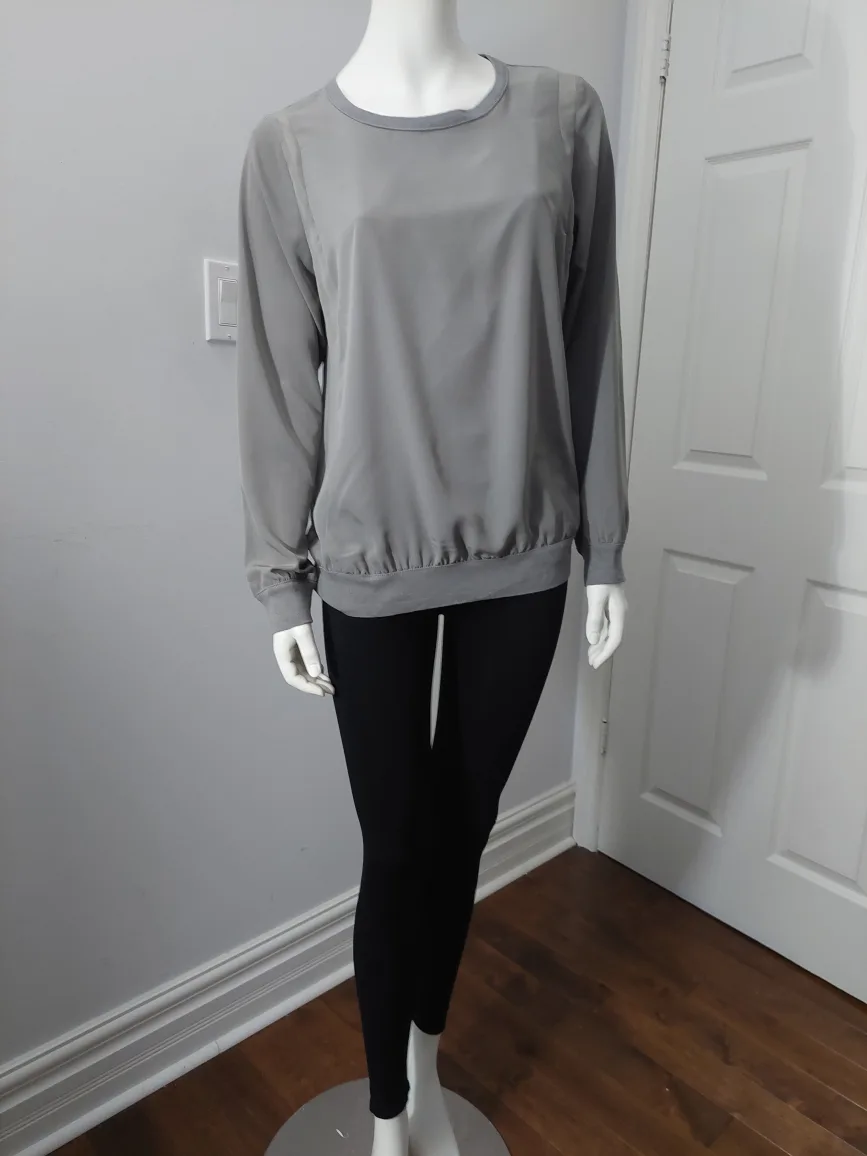 Simply Vera Vera Wang Pullover Top - Size M image indicator(2)