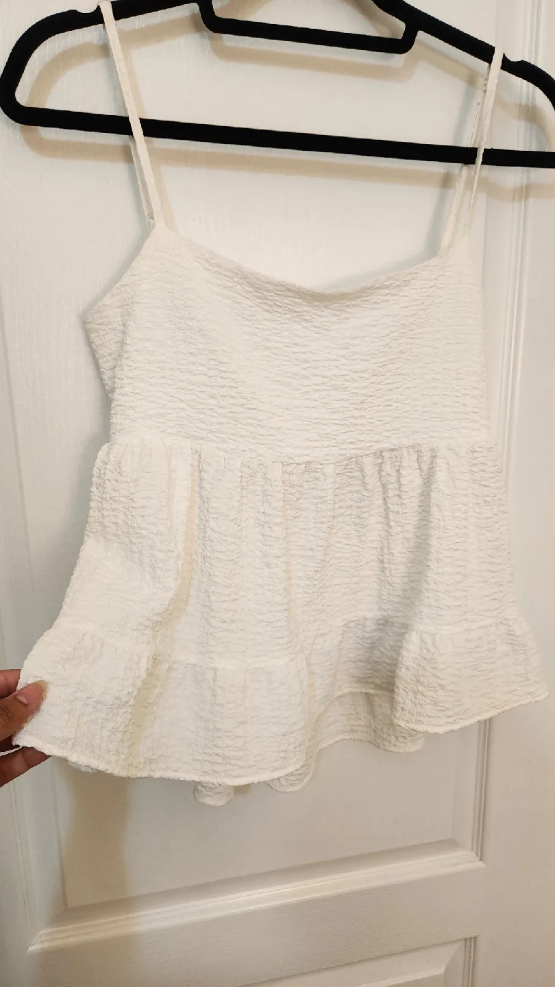 Olé by Koto White Strappy Tank Top - Size 8 image indicator(3)