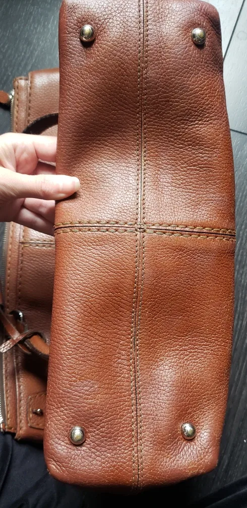 Tods Brown Leather Carryall Tote / Laptop Bag image indicator(7)