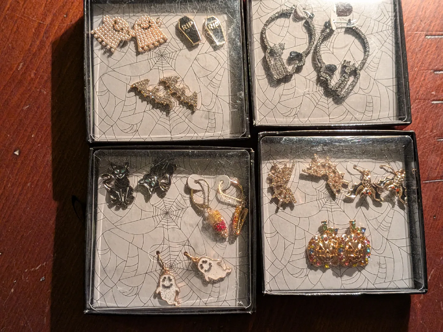 NEW Juliette Halloween Bracelet & Earrings Set thumbnail
