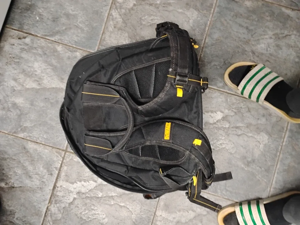 DeWalt Black & Yellow Tool Backpack image indicator(5)