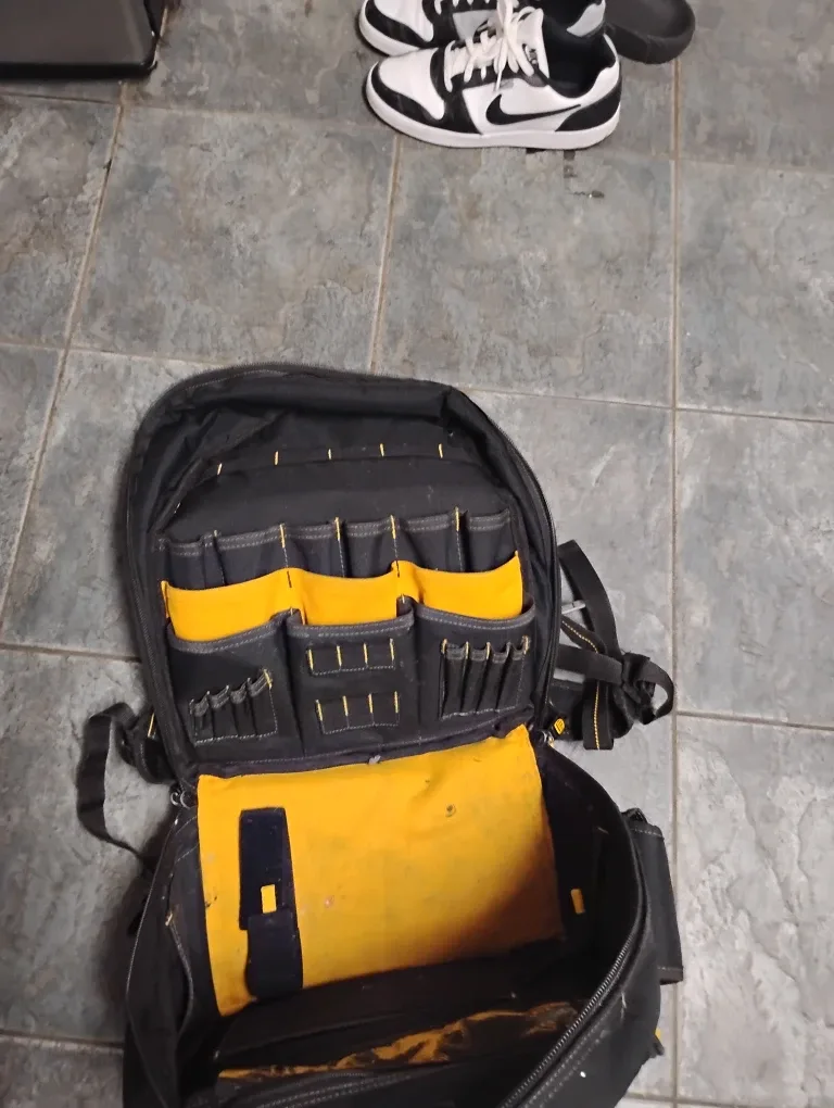 DeWalt Black & Yellow Tool Backpack image indicator(7)